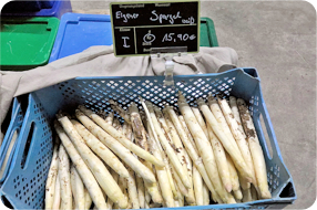 Abbildung: Frischer Spargel zum Verkauf